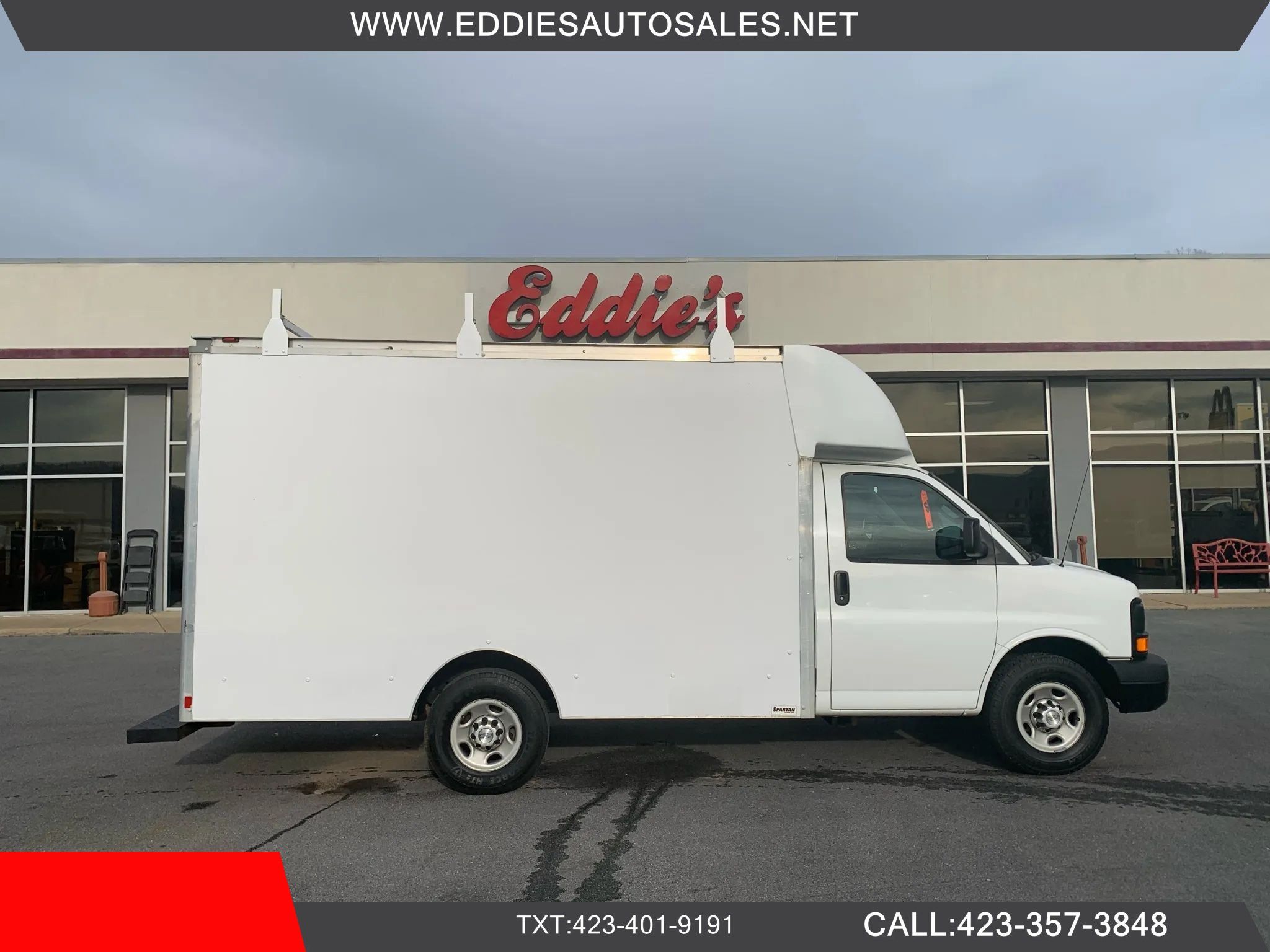 Used 2016 Chevrolet Express 3500 RWD image 1