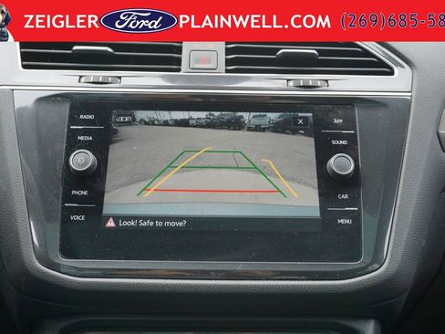 Used 2023 Volkswagen Tiguan SE R-Line AWD/4WD image 19