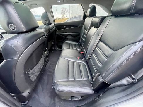 Used 2020 Kia Sorento EX image 18