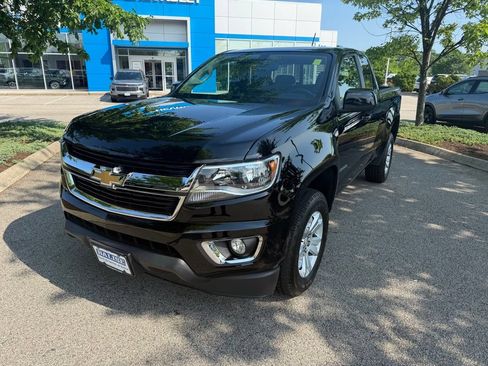 Used 2017 Chevrolet Colorado LT w/ LT Convenience Package AWD/4WD image 9