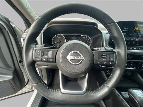 Used 2022 Nissan Rogue SL w/ SL Premium Package image 25