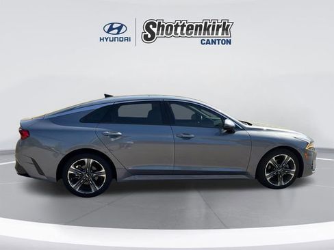 Used 2021 Kia K5 EX w/ EX Premium Package FWD image 4