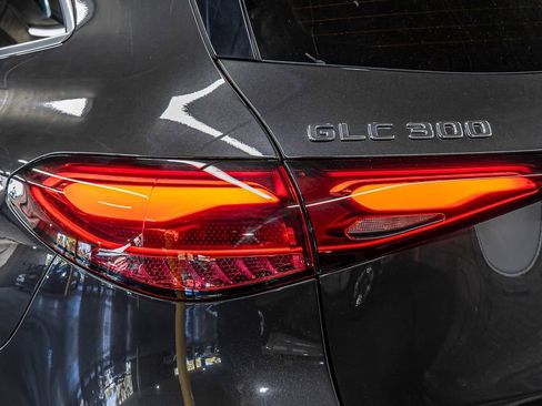Used 2023 Mercedes-Benz GLC 300 image 15