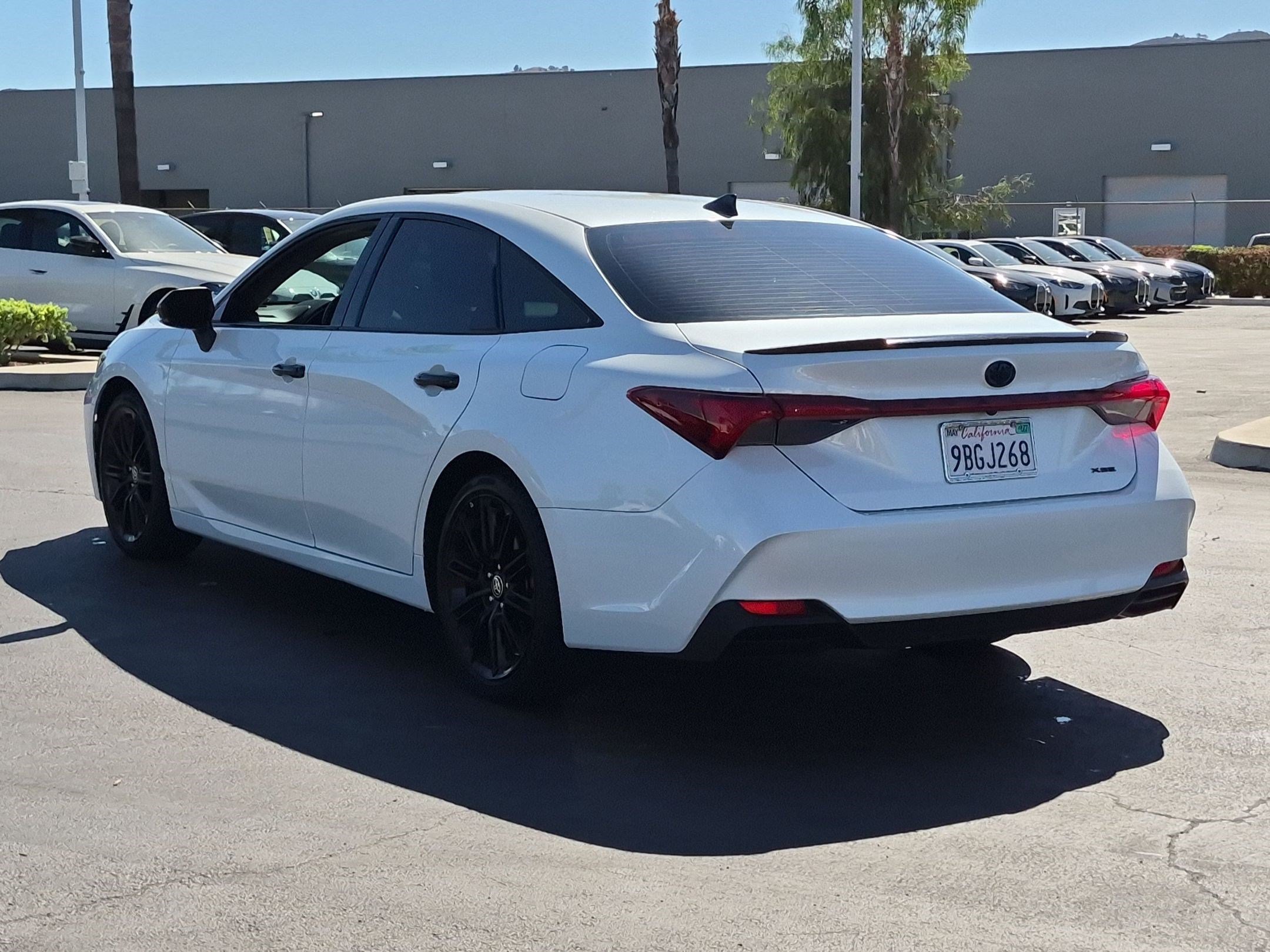 Used 2022 Toyota Avalon XSE FWD image 8