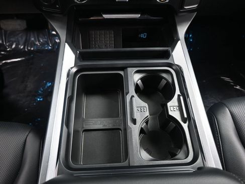 Used 2024 Ford F250 Lariat image 9