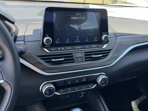 New 2026 Nissan Altima 2.5 SV FWD image 9