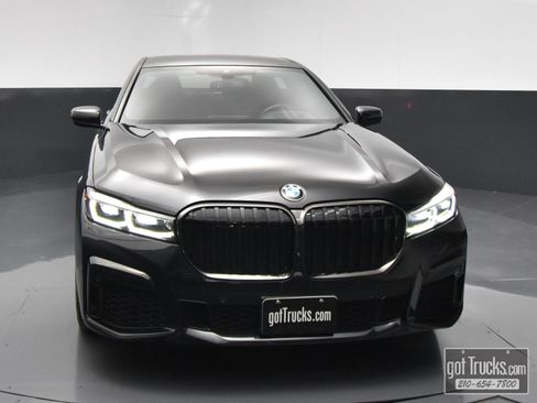 Used 2022 BMW 750i xDrive w/ Luxury Rear Seating Package AWD/4WD image 49