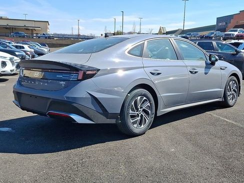 New 2026 Hyundai Sonata Blue FWD image 4