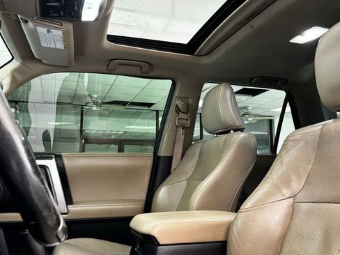 Used 2014 Toyota 4Runner Limited image 22
