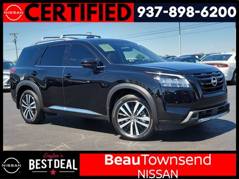Certified 2024 Nissan Pathfinder Platinum w/ Cargo Package AWD/4WD image 1