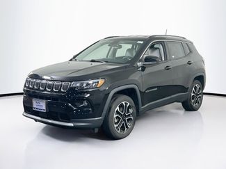 Used 2022 Jeep Compass Limited image 1