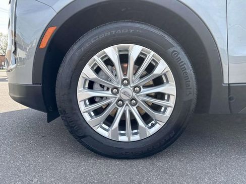 Certified 2024 Cadillac XT4 Luxury w/ Cold Weather Package AWD/4WD image 11