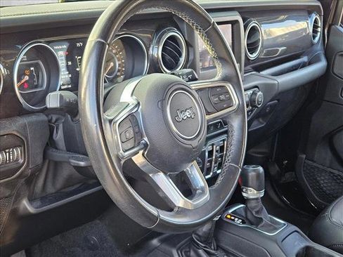 Used 2020 Jeep Wrangler Unlimited Sahara image 9