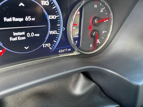 Used 2023 GMC Acadia Denali w/ Denali Technology Package image 19