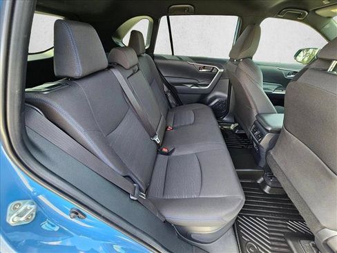 Used 2025 Toyota RAV4 SE AWD/4WD image 19