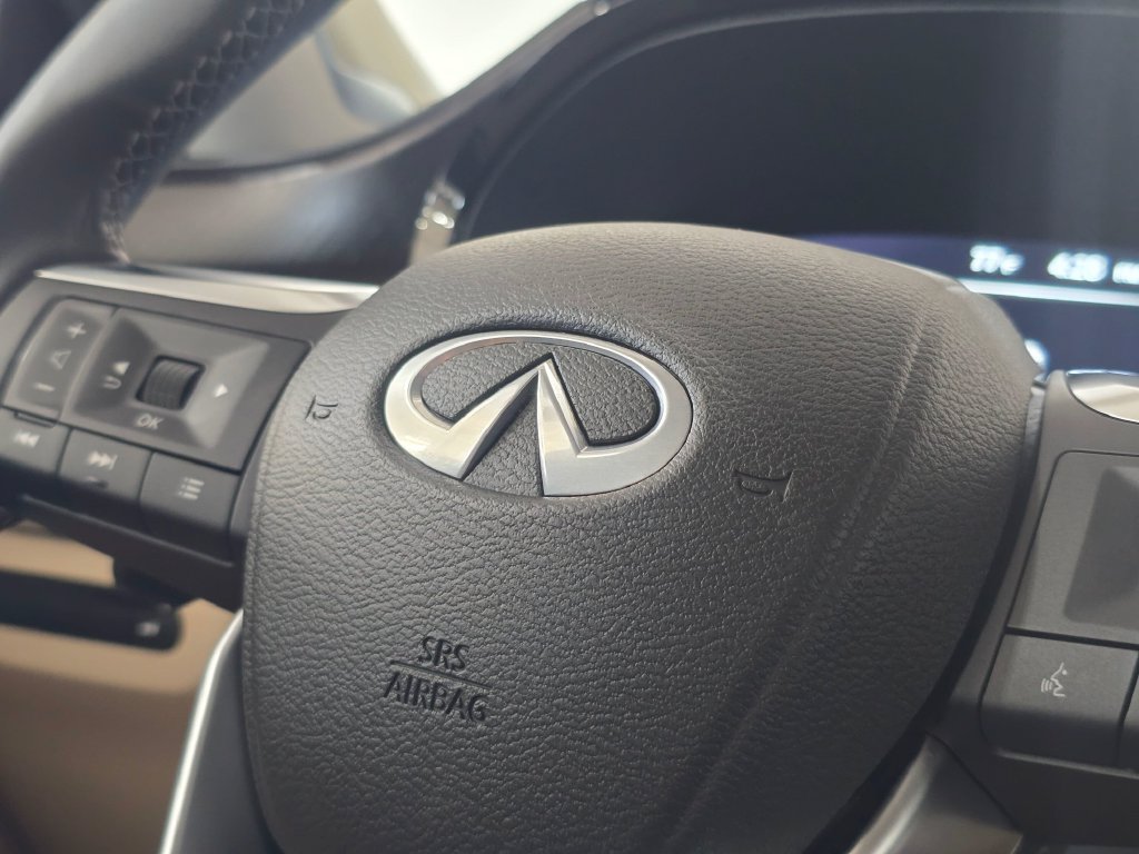 Certified 2025 INFINITI QX60 Sensory AWD/4WD image 18