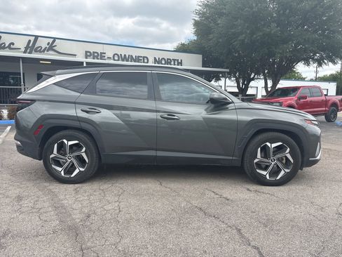 Used 2022 Hyundai Tucson SEL w/ Convenience + Premium Package FWD image 2