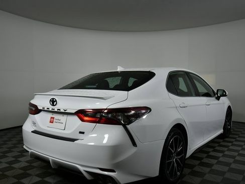 Used 2023 Toyota Camry SE image 11