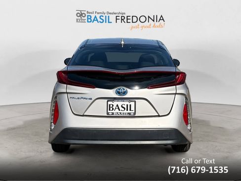 Used 2020 Toyota Prius Prime LE image 4