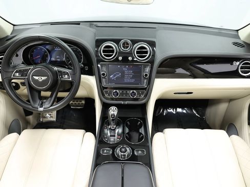 Used 2019 Bentley Bentayga AWD/4WD image 53