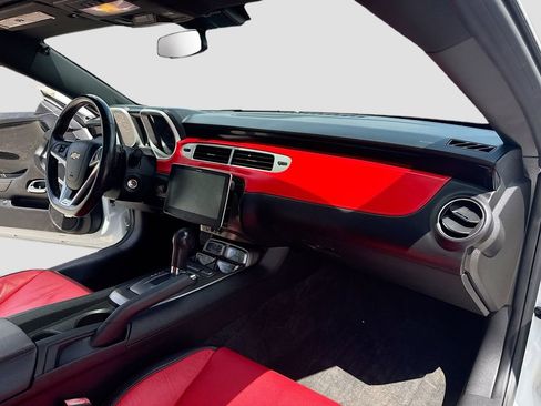 Used 2015 Chevrolet Camaro SS w/ Commemorative Special Edition RWD image 27