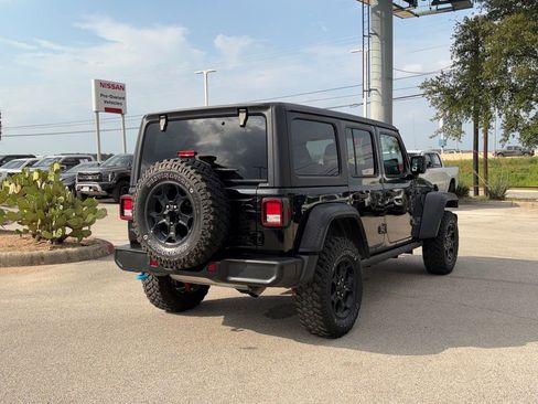 Used 2023 Jeep Wrangler Unlimited w/ 8.4" Radio Group AWD/4WD image 5