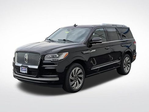 Used 2024 Lincoln Navigator Reserve AWD/4WD image 9