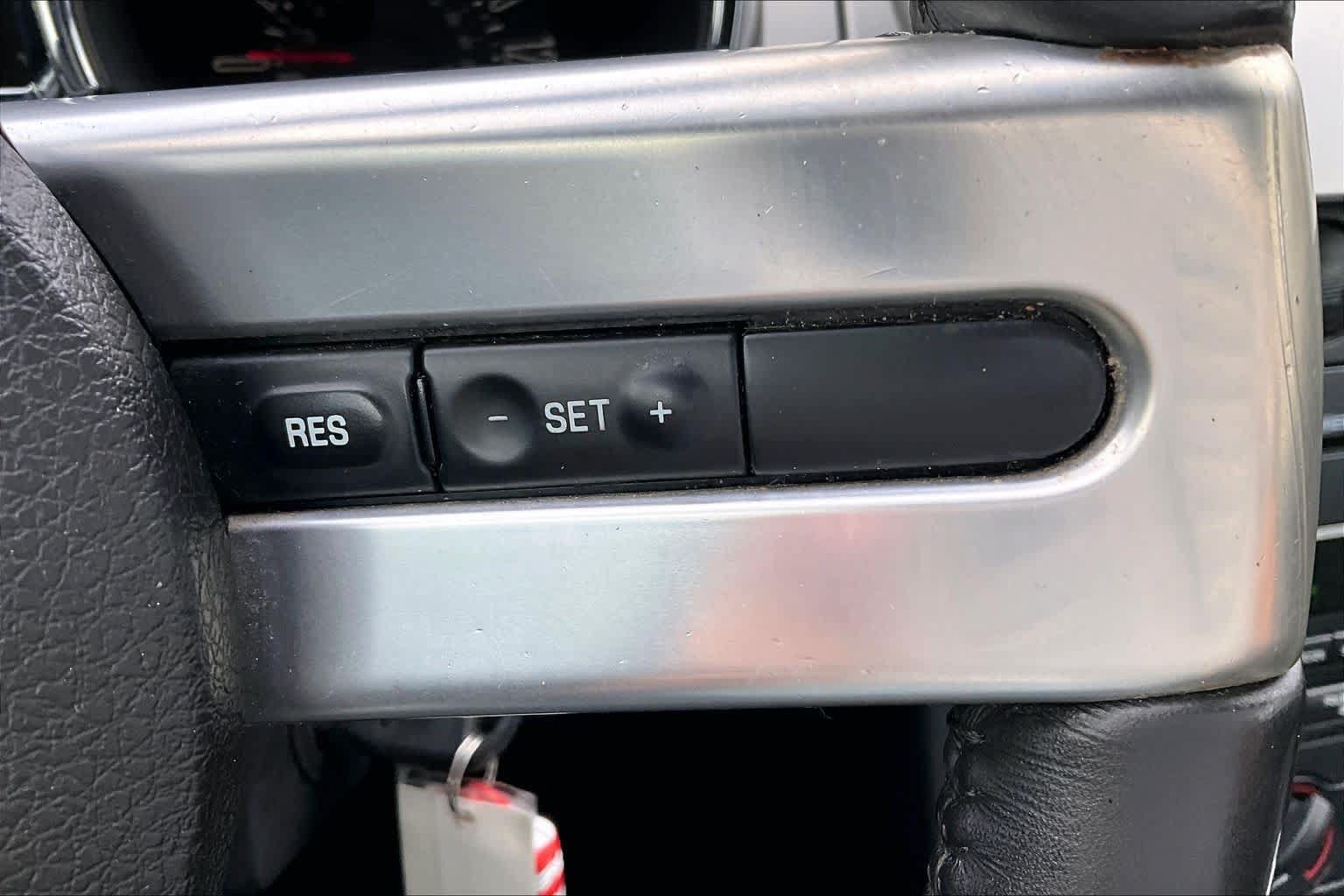 Used 2005 Ford Mustang Convertible RWD image 20