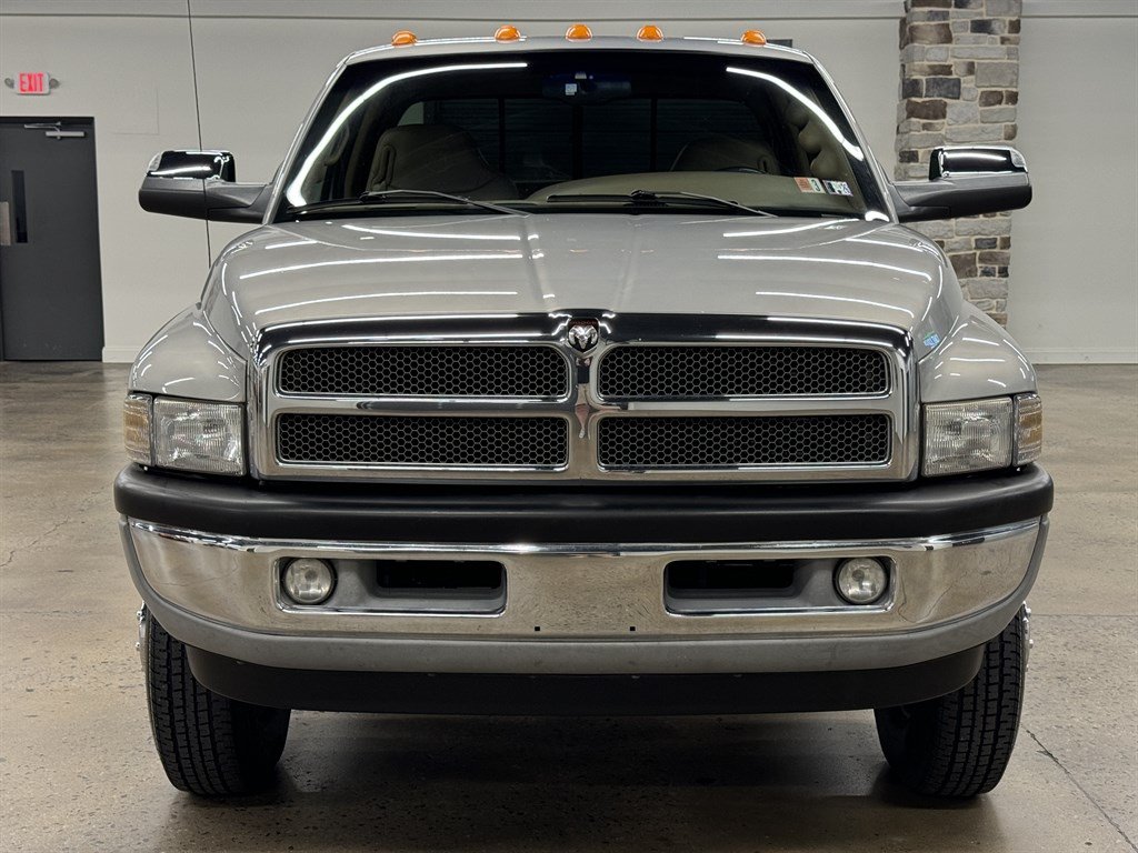Used 2000 Dodge Ram 3500 Truck 4x4 Quad Cab image 2