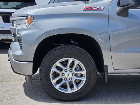 New 2026 Chevrolet Silverado 1500 RST w/ Z71 Off-Road Package AWD/4WD image 6