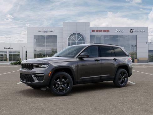 New 2025 Jeep Grand Cherokee Limited w/ Black Appearance Package AWD/4WD image 2