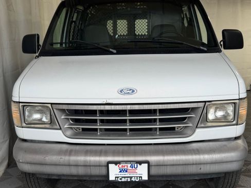 Used 1995 Ford E-250 and Econoline 250 Heavy-Duty RWD image 2