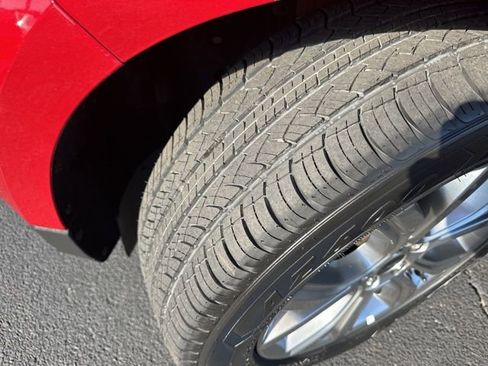 Used 2024 Ford Edge Titanium image 33