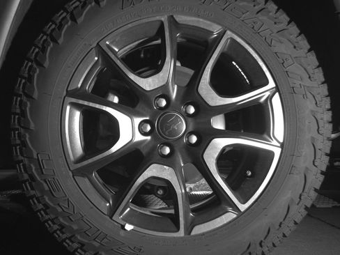 Used 2025 Jeep Compass Trailhawk AWD/4WD image 14