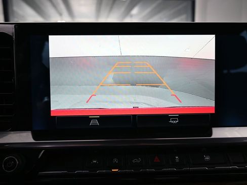 Used 2023 Chevrolet Silverado 1500 RST image 19