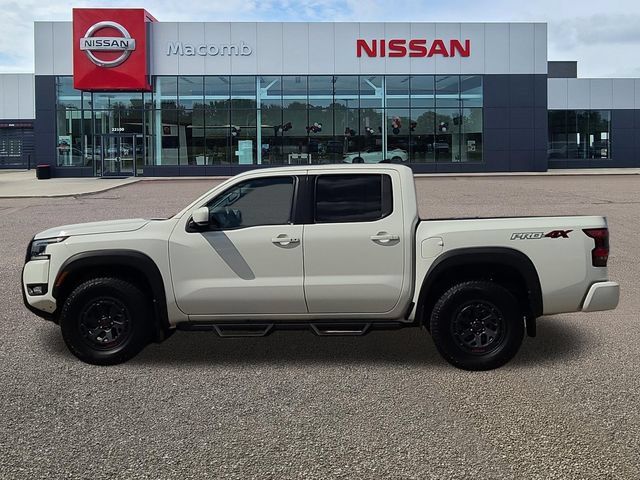 Used 2025 Nissan Frontier PRO-4X AWD/4WD image 4