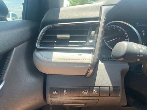 Used 2022 Toyota Camry LE FWD image 12