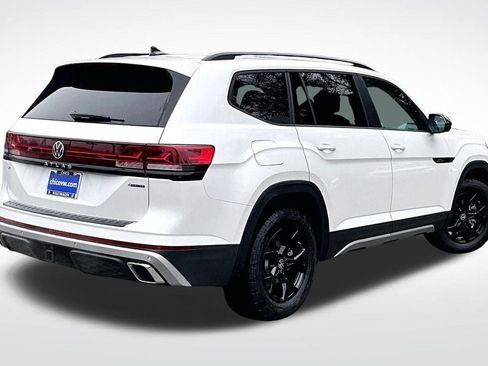 New 2026 Volkswagen Atlas Peak Edition image 10