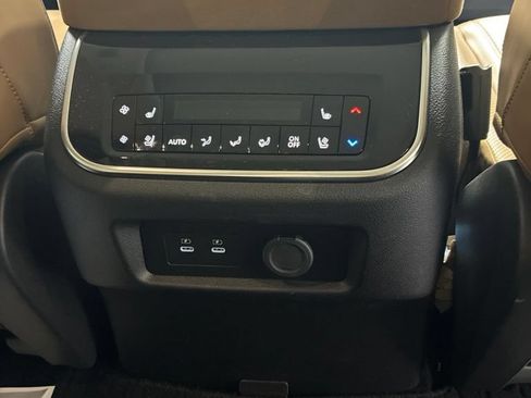 Used 2025 INFINITI QX80 Sensory AWD/4WD image 30