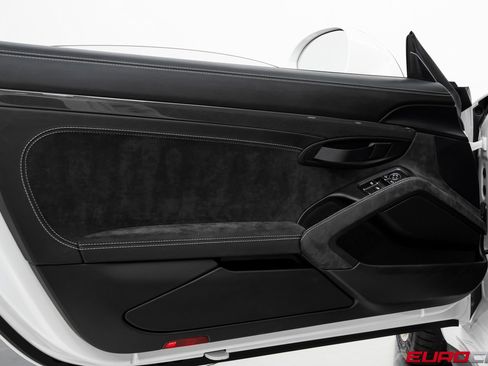 Used 2019 Porsche 911 GT2 RS image 30