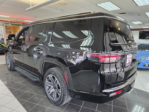 Used 2024 Jeep Wagoneer Series II w/ Flexible Seating Group image 6