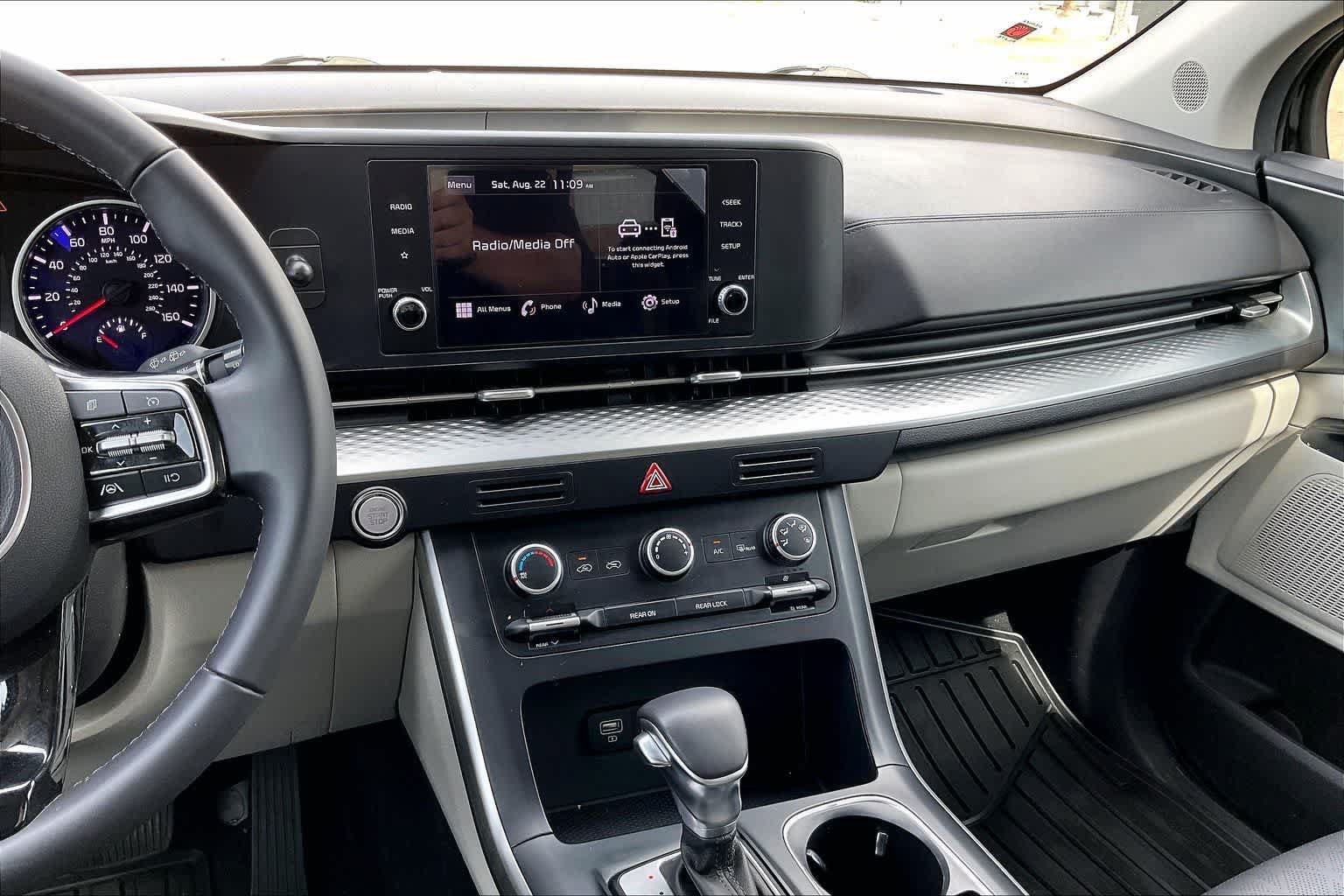 Certified 2023 Kia Carnival LX FWD image 13