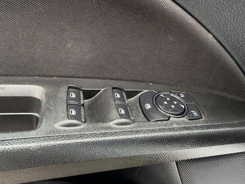 Used 2020 Ford Fusion SE image 18