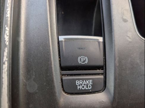 Used 2019 Honda Accord Sport image 17