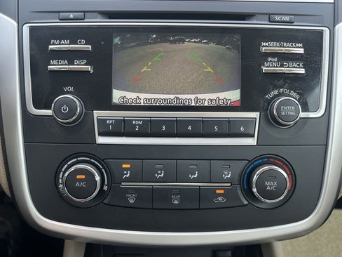 Used 2017 Nissan Altima 2.5 S w/ Power Driver Seat Package FWD image 5