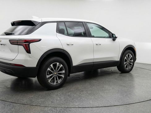 Used 2025 Chevrolet Equinox LT FWD image 9