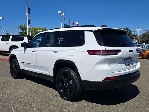 Certified 2023 Jeep Grand Cherokee L Limited w/ Luxury Tech Group II RWD image 6