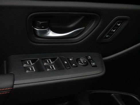 Certified 2025 Honda Pilot TrailSport image 19