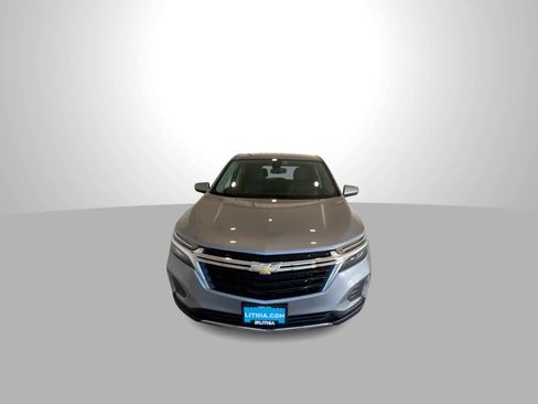 Used 2024 Chevrolet Equinox LT image 3