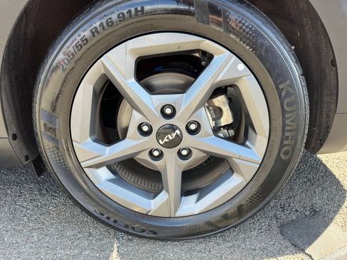 Used 2025 Kia K4 FWD image 26